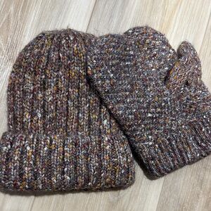 Time and Tru Multicolor Knit Hat and Gloves Set